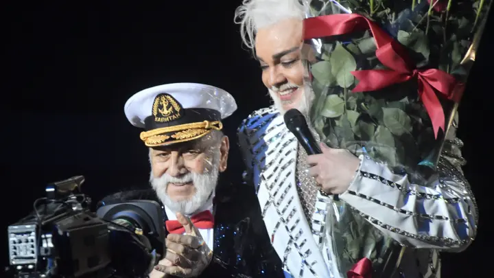 Бесплатное место на кладбище и закрытое прощание: Как Филипп Киркоров отца хоронил - Лопни, но держи фасон