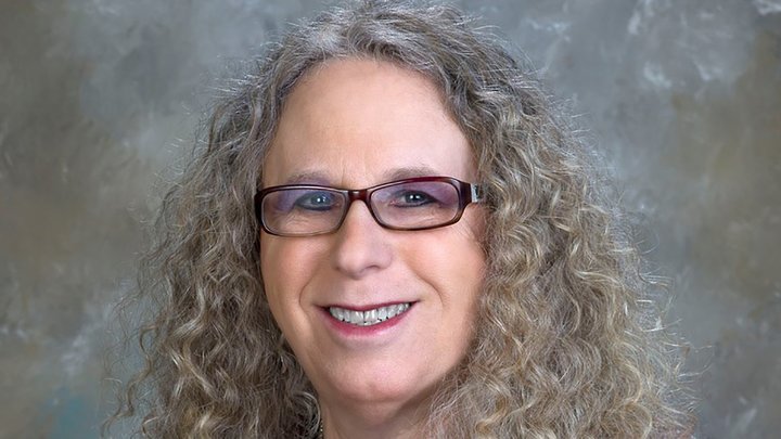 Адмирал-трансгендер в США вновь покусился на детей