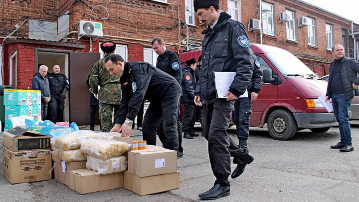 Кубанские казаки за неделю собрали 20 тонн гуманитарной помощи для жителей ДНР и ЛНР