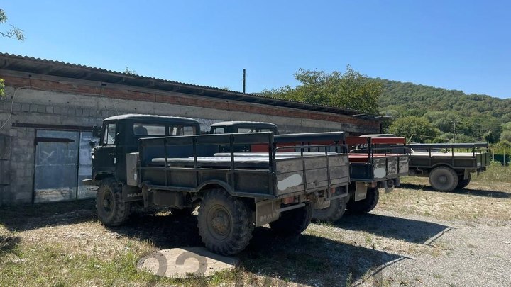 В Геленджике пять экскурсионных грузовиков отправили на штрафстоянку