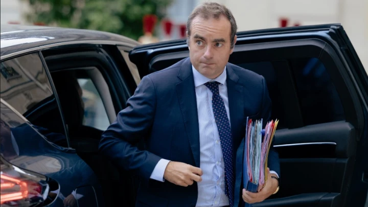 Премьеры как перчатки: Макрон сменил главу кабмина Франции – Что известно о Лекорню