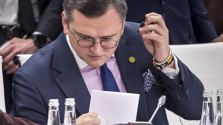 Кулеба потребовал от Борреля жёстких санкций против русских ракет