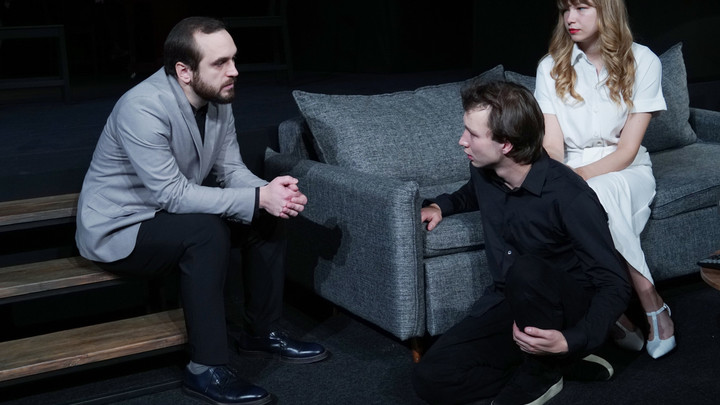 Актёр заявил об отборной пошлости, хамстве и оскорблениях в театре им. Маяковского