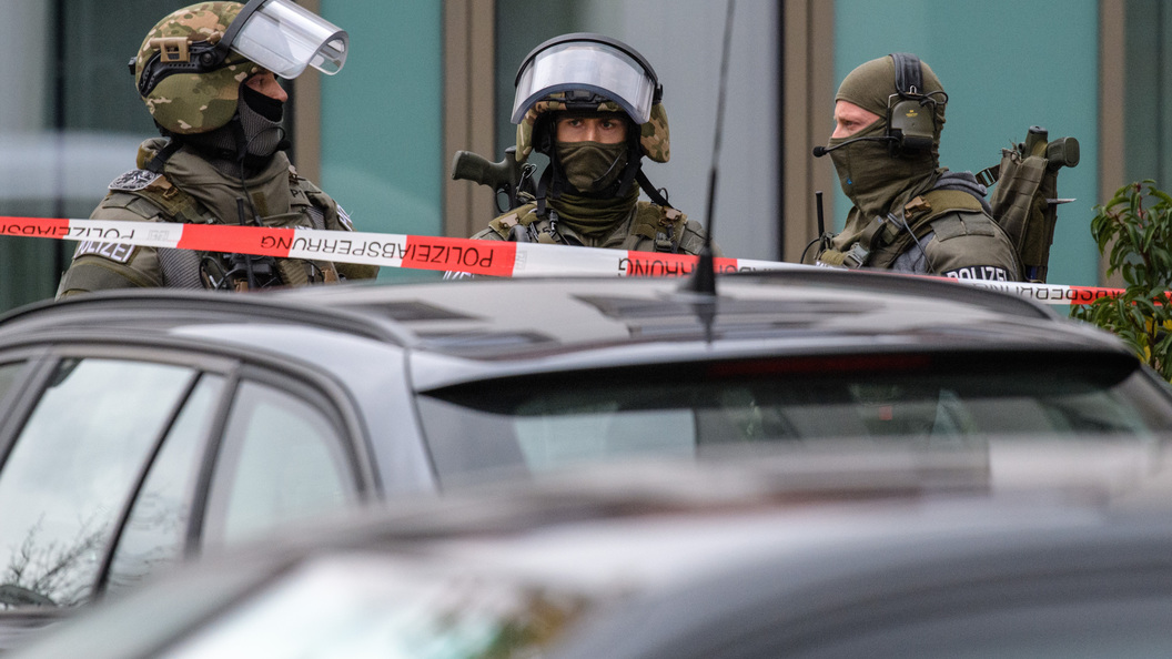 На поимку шести сирийцев бросили полтысячи полицейских в Германии На поимку шести сирийцев бросили полтысячи полицейских в Германии