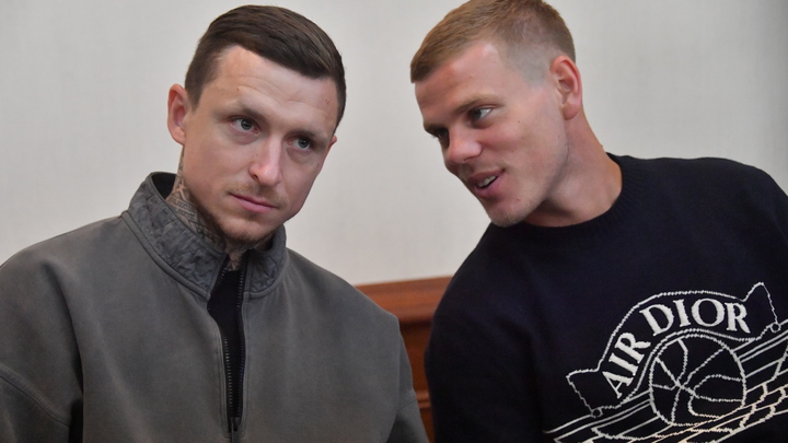Бывший футболист ФК Ростов Павел Мамаев был замечен на совместном отдыхе с Александром Кокориным