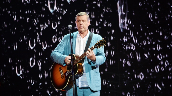 Россия не должна подставлять вторую щеку: бард Новиков выступил за спецоперацию на Украине