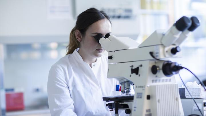 Первые фото дельта-штамма коронавируса слили в СМИ