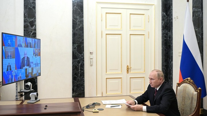 Владимир Путин призвал отойти от формальностей и бюрократии при решении проблем СВО