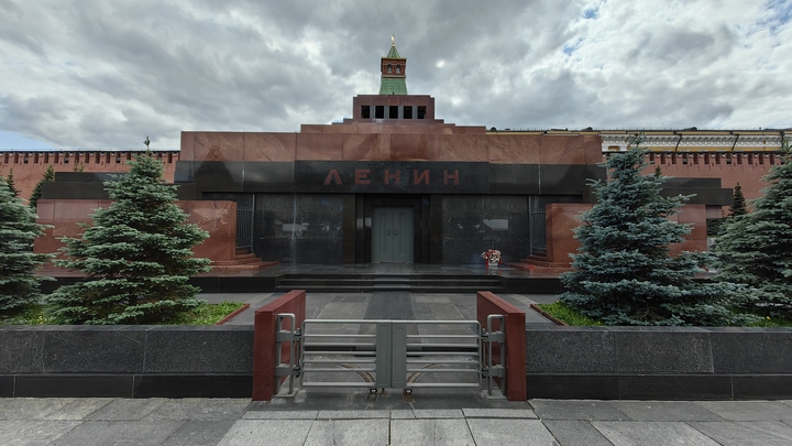 В Москве неизвестный попытался сжечь Ленина