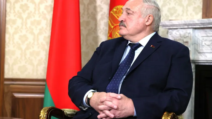 «Я не единожды предупреждал…»: Лукашенко пригрозил ответом на кровавый удар по автобусу с детьми в Брянской области