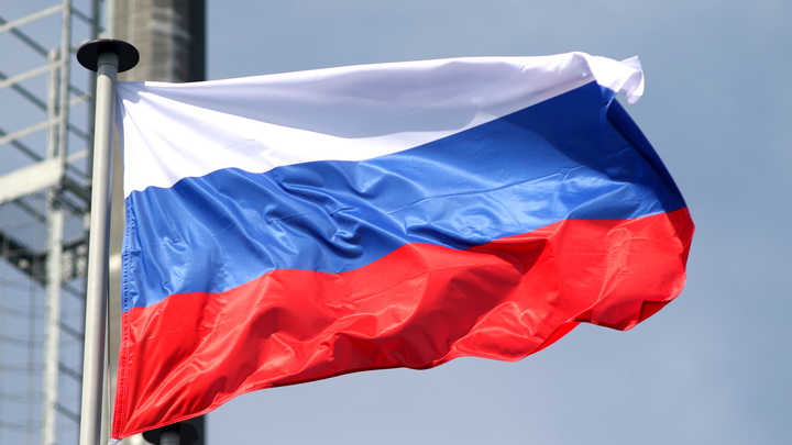 Флаги России у посольства Франции: Такого бунта ещё не было