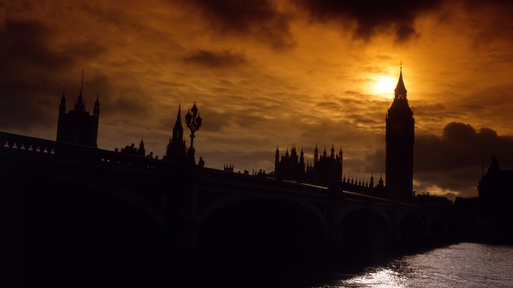 Британские СМИ не заметили саммит НАТО. Во главе угла - педофил из телевизора
