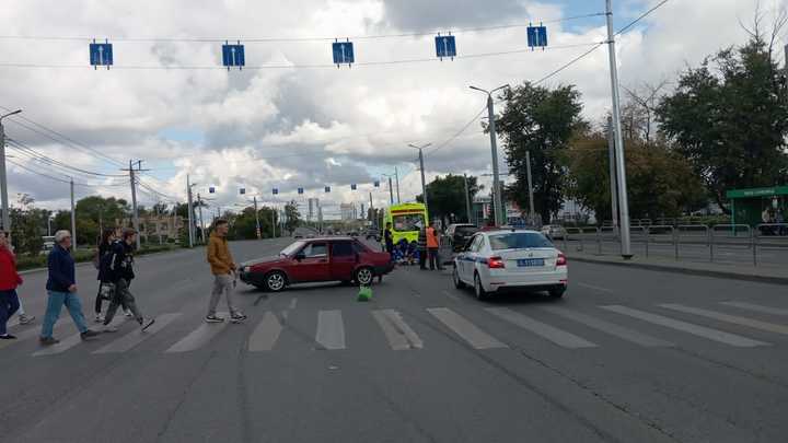 Смертельное ДТП в Челябинске: пешеход погиб под колёсами ВАЗа