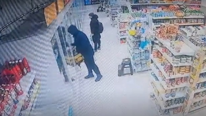 В Новосибирске полицейский задержал подозреваемого в грабеже во время отпуска
