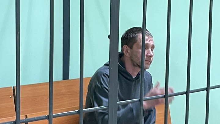 Суд арестовал водителя за препятствие работе журналистов в Новосибирске