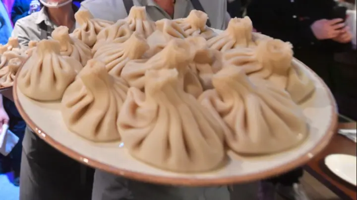 Хинкали вместо куполов: оренбургский ресторан судят за излишний креатив