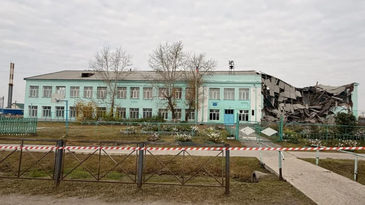 Директору рухнувшей школы в Татарске предъявили обвинение
