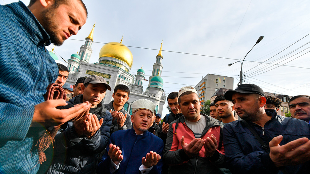Новости байрам. Курбан байрам. Курбан байрам в Москве. Курбан байрам 2023