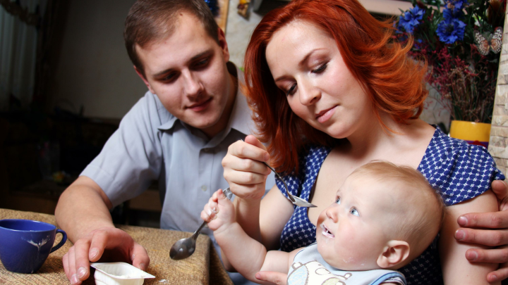 Молодым родителям в России могут разрешить работать по гибкому графику