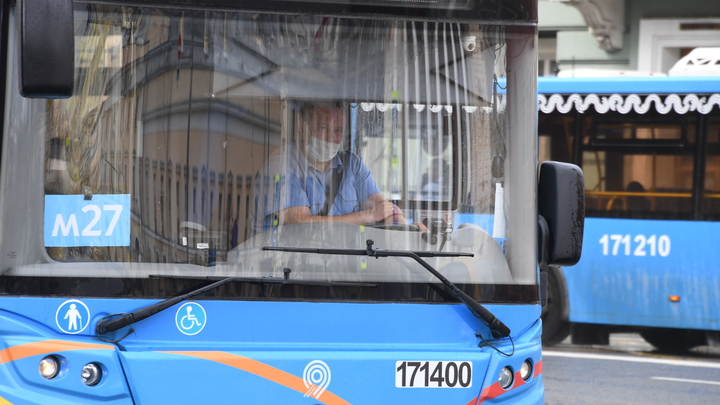 Минтранс разработал ковидные правила для транспорта: Протирание ручек и никакой налички