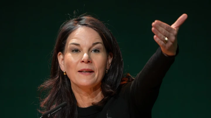 Бербок официально хоронит карьеру. Её новый пост - полный провал