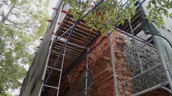 В историческом квартале Краснодара реставрируют фасад Дома сестер милосердия