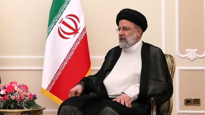 Президент Раиси напомнил Байдену, что Иран уже свободен от США и полон решимости не попасть в плен