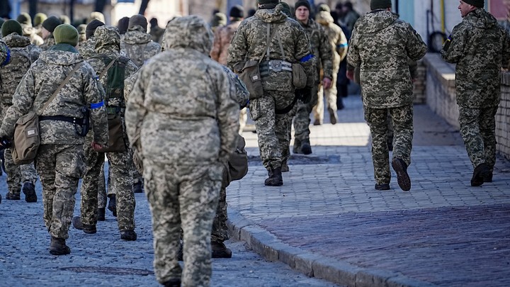 Город скоро падёт: австрийский полковник рассказал о ситуации в Бахмуте