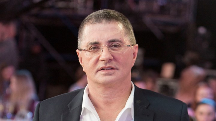 Ставят под угрозу наше здоровье: Мясников назвал категорию людей - инкубаторов COVID-19