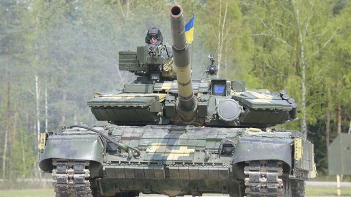 Танковая колонна ВСУ попала в засаду армии России на Сватовском направлении в ЛНР