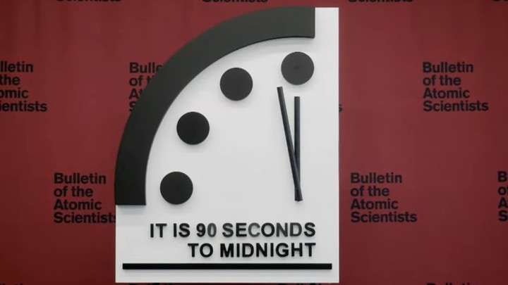 Часы Судного дня остались на отметке в 90 секунд до «ядерной полуночи»