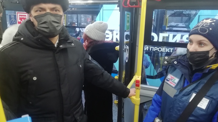 Депутаты Госдумы пересмотрят закон о применении QR-кодов в транспорте