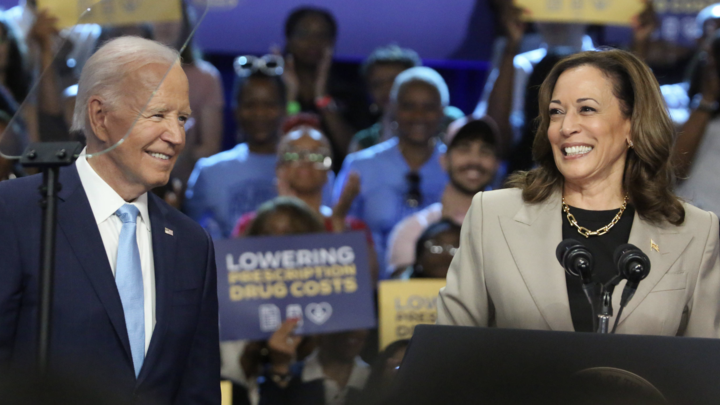 Предвыборные дебаты отменяются: После позора Байдена Харрис не решилась на беседу с Трампом