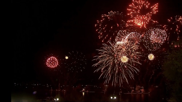 В Самаре 9 мая 2021 года прогремел салют в честь Победы: видео