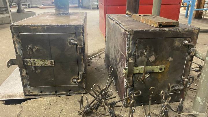 Студенты Читинского политехнического колледжа изготовили полевые печки для бойцов СВО