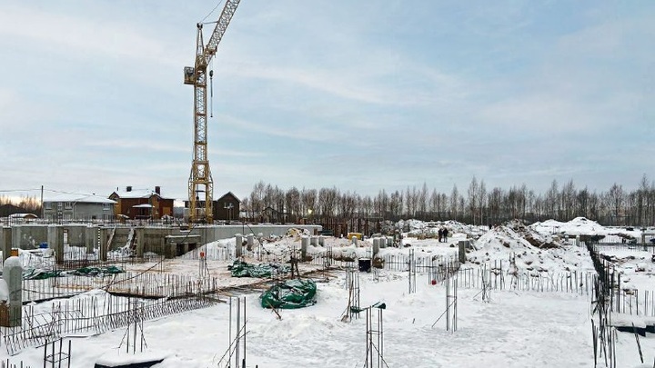 Строят “под ключ”: 860 учеников поместятся в новой школе в Майской горке