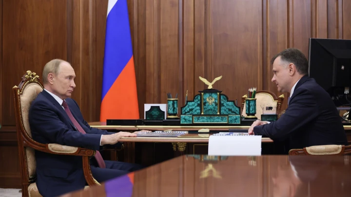 30 млрд на дорогу к Мариуполю: Слюсарь запросил у Путина деньги на Западную хорду. Что решил президент?