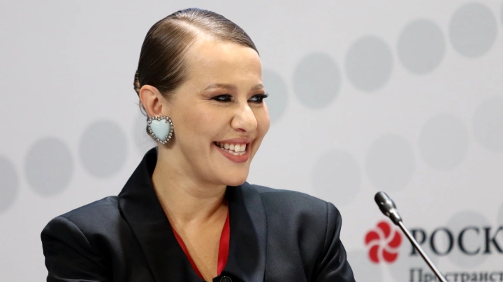 Собчак устроила вечеринку в стиле золотых нулевых. Пока Москву атаковали ВСУ, элитные звёзды России вкушали чёрную икру