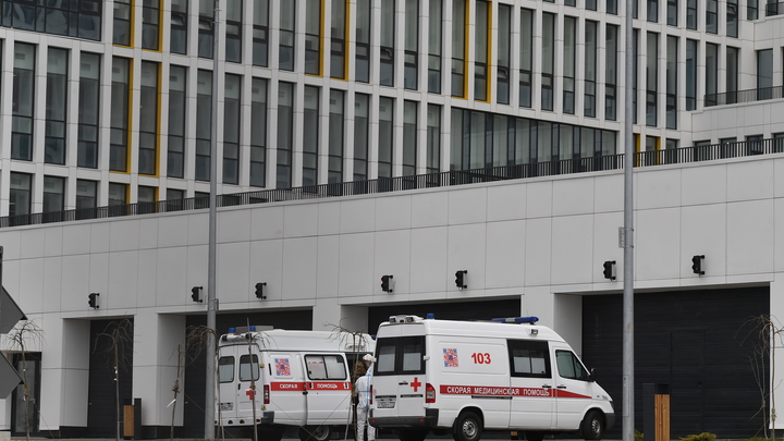 В Коммунарке мест больше нет. Теперь пациентов ждёт беспотолочный Крокус Экспо