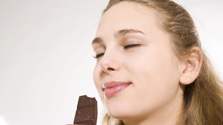 Врач Агапкин: Употребление шоколада провоцирует мигрень