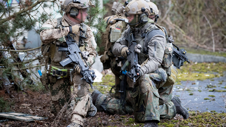 Элита спецназа Германии стала рассадником нацизма: В ФРГ срочно расформировали роту коммандос