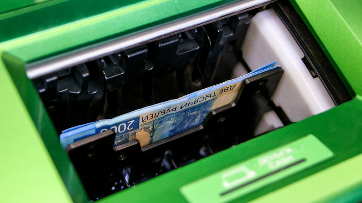 Неиспользованный отпуск можно перевести в деньги. Минтруд дал разъяснения