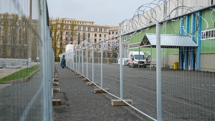 Депутаты ЗакСа потребовали закрыть торговые центры и рестораны Санкт-Петербурга