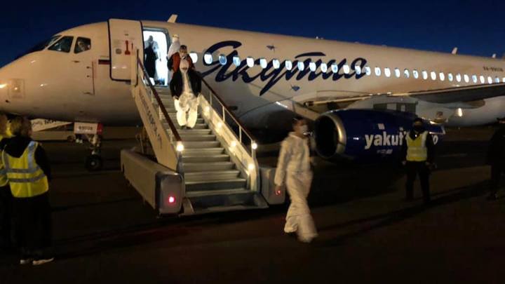 200 вахтовиков прилетели в Челябинскую область из самого крупного очага коронавируса в России