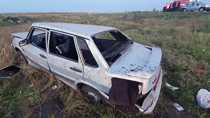 Автомобиль с молодежью перевернулся в Челябинской области: погибла девушка