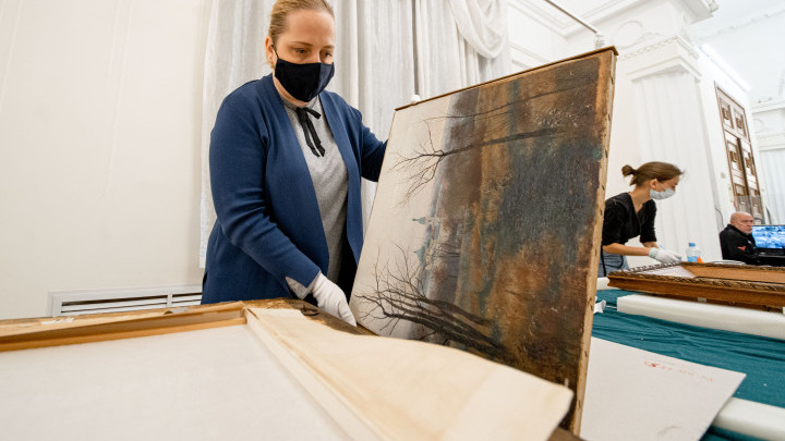 В Челябинск привезли картины из Третьяковской галереи