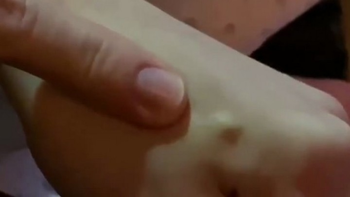 Банковская карта, ключ от домофона и Инстаграм: чип в руке петербурженки открывает все двери