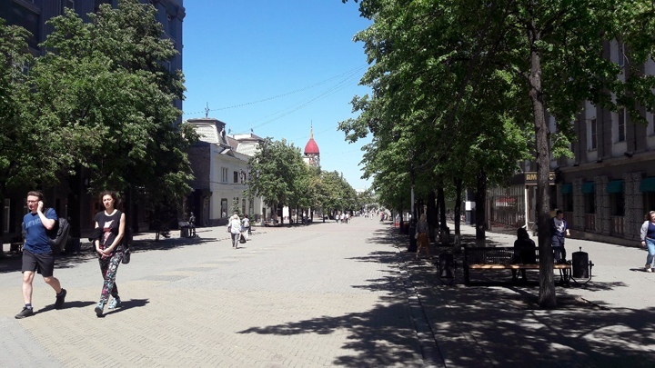 С Кировки убирают бетонные скульптуры