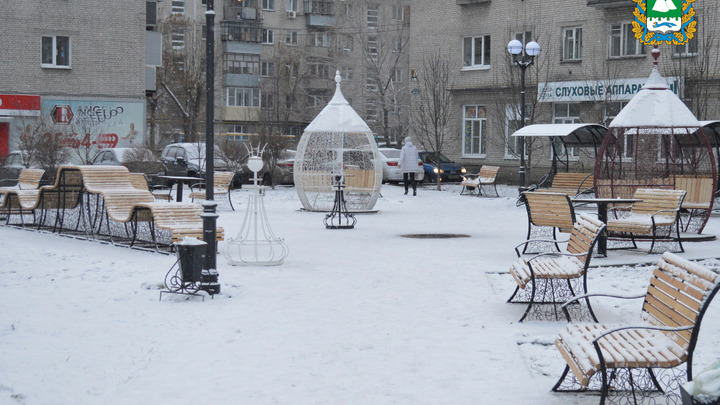 Короли и пешки: в Кургане открылся Шахматный сквер