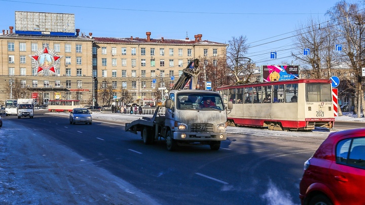 В Челябинске в утренний час пик загорелся трамвай с пассажирами